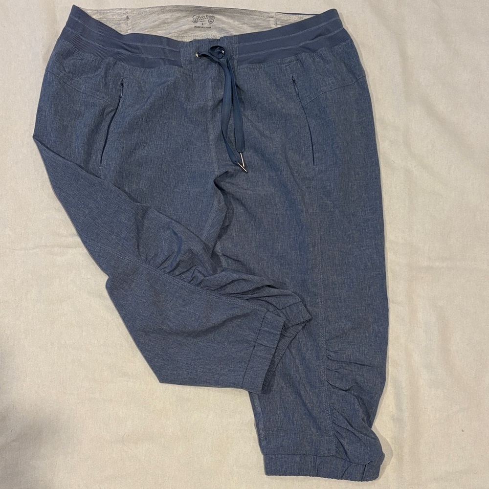 Calvin Klein Women's Grey Blue Cropped Pants